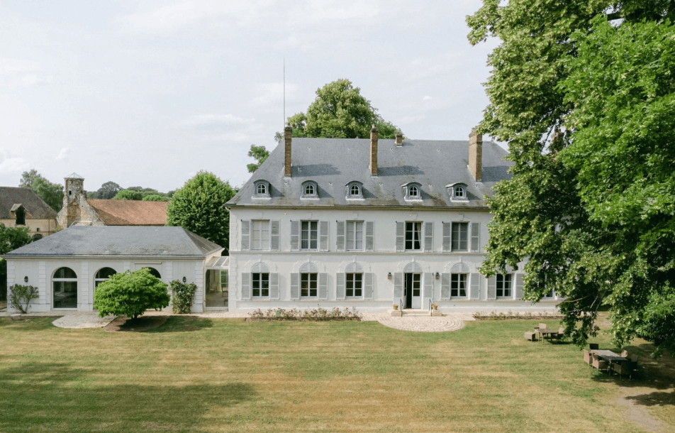 Domaine Historique du Prieuré du XIIe Siècle pour Événements à Saint-Rémy-l'Honoré