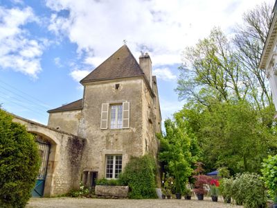 Charming Château Estate for Events & Accommodation near Paris