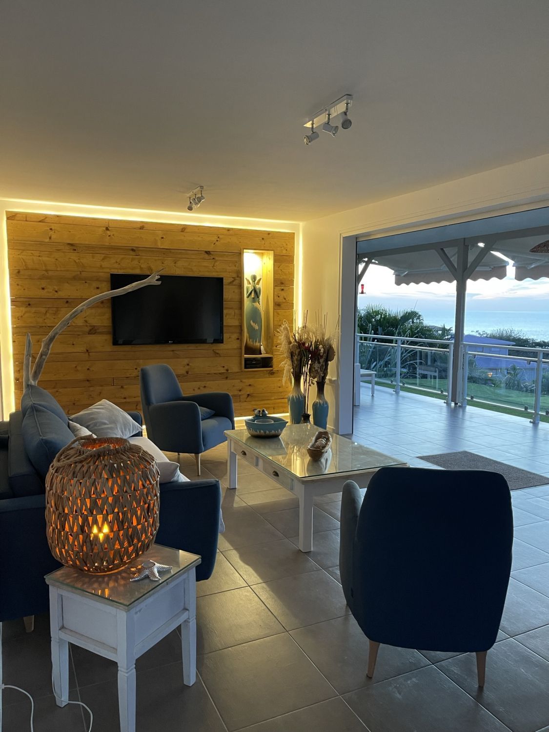 Villa with pool and magnificent views in Martinique
