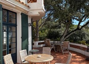 Villa élégante à Cannes – Vue panoramique sur la baie et piscine