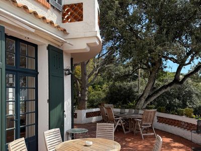 Elegant Cannes Villa with Panoramic Bay Views & Pool