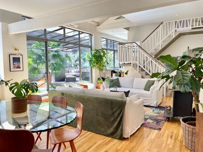 Atypical, discreet apartment and its terrace