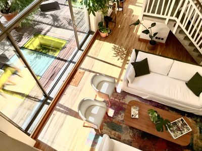 Atypical, discreet apartment and its terrace