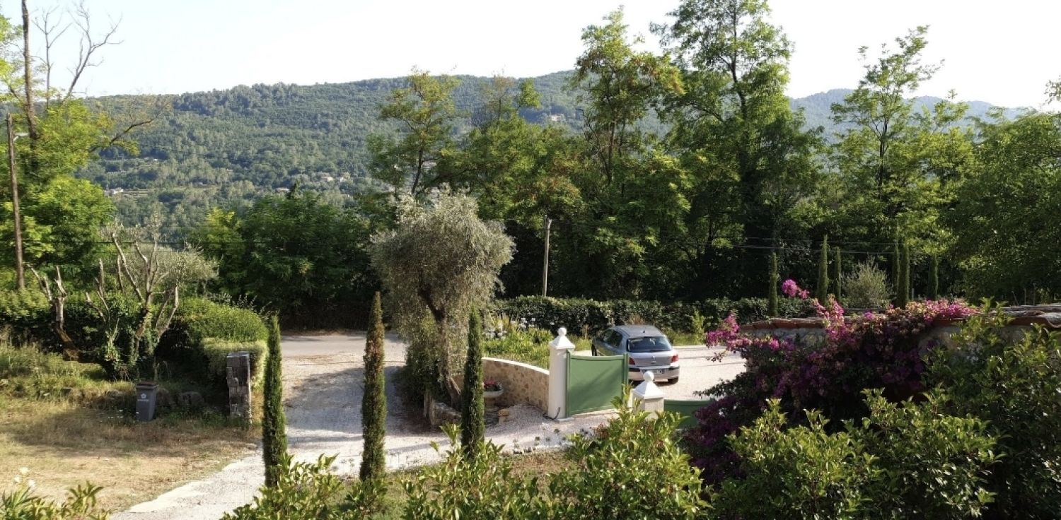 240 m² villa with swimming pool in Tourrettes sur loup