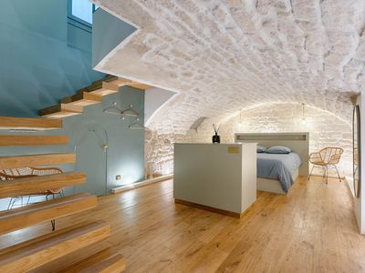 Luxury Triplex Retreat Near Arc de Triomphe with Terrace & Hammam