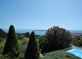 Loft perfect for cocktails overlooking Cannes