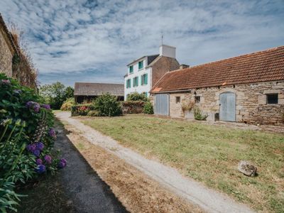 Charming POP decor house between land and sea 