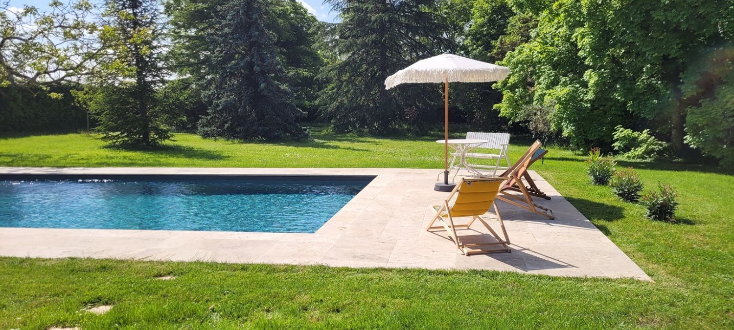 Grande propriété de caractère avec piscine et parc 