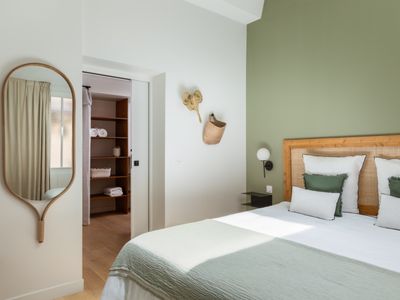 Luxury 95m² Architect-Designed Apartment in Le Marais with Courtyard