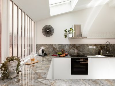 Luxury 95m² Architect-Designed Apartment in Le Marais with Courtyard