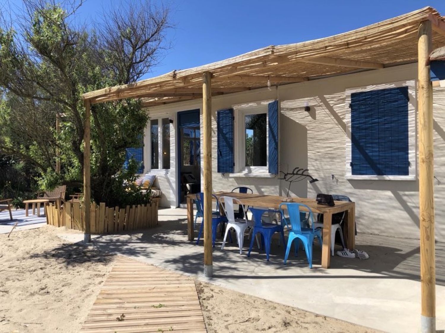 CABANON BOHEME EN FRONT DE MER