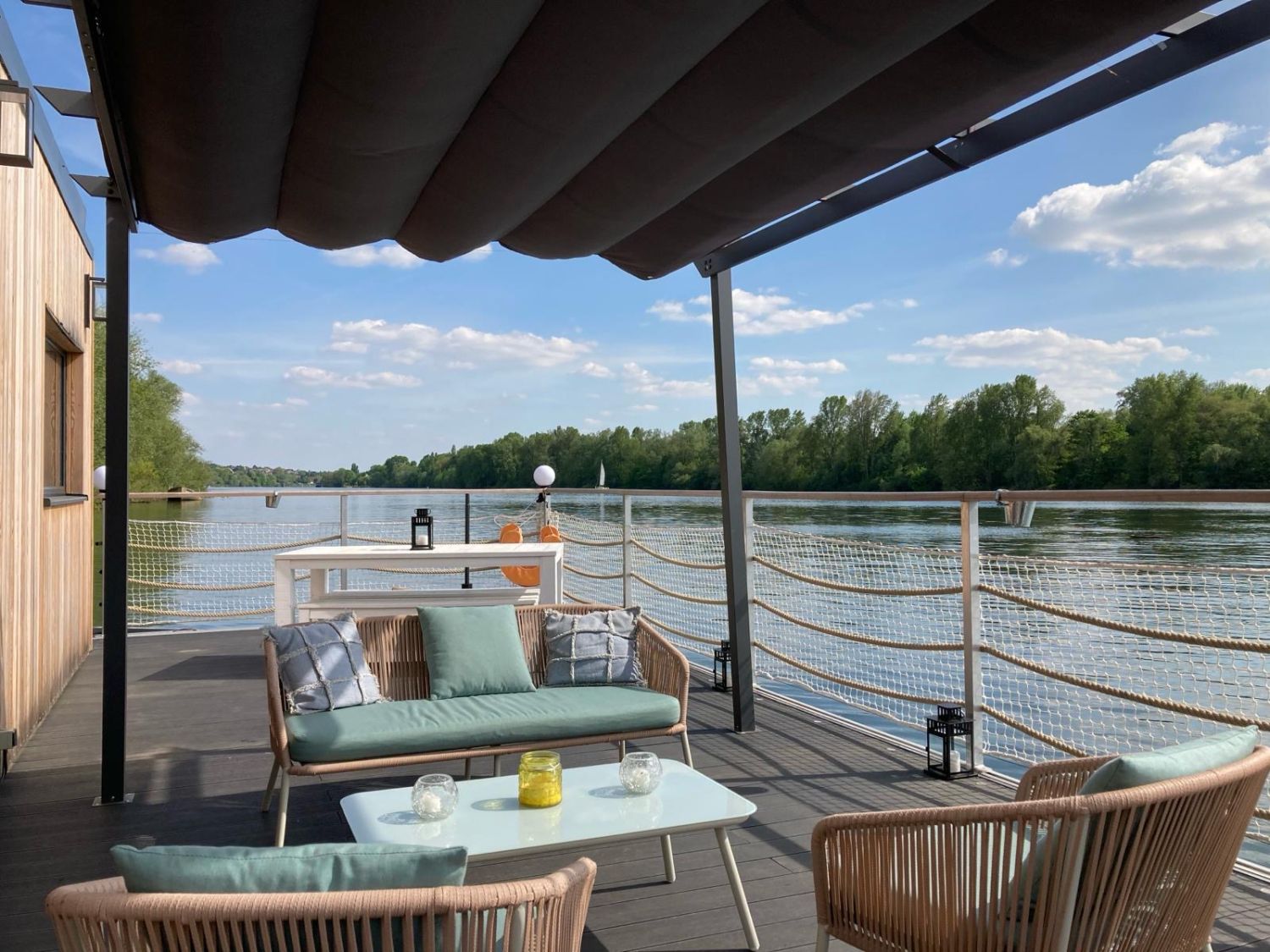 Floating house on the Seine