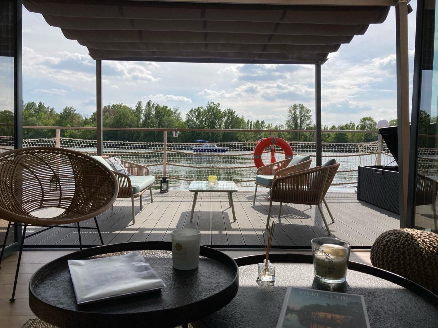 Floating house on the Seine