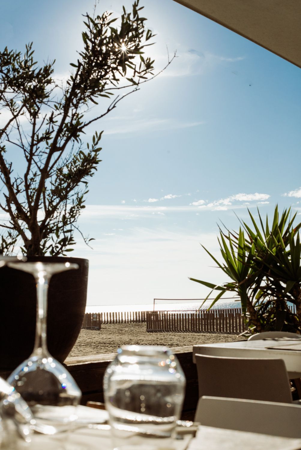 Restaurant sur la plage méditerranéenne