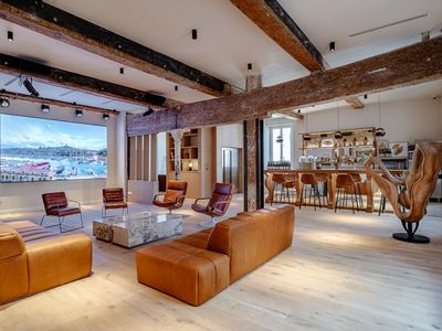 Reception room in the heart of the Old Port of Marseille