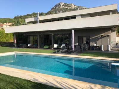 Magnificent contemporary villa in Vence 