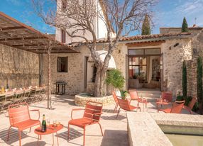 300 m² village house with bohemian chic decor 