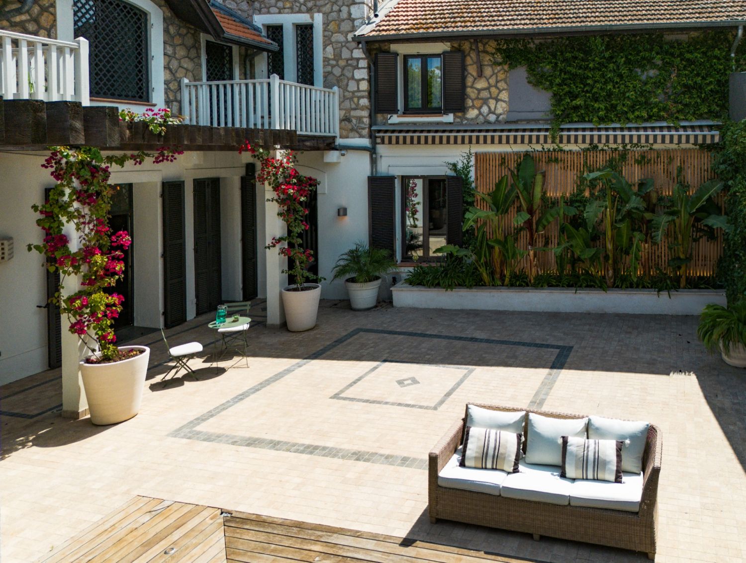 Historic Baroque Villa in Cannes with Pool & Garden