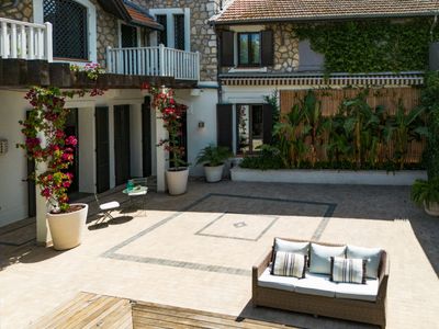 Historic Baroque Villa in Cannes with Pool & Garden