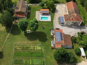 Lieu d'Événement Exclusif en Lauragais avec Gîtes et Parc