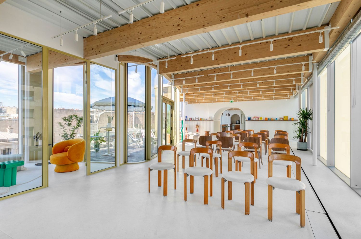 Lieu Événementiel Exclusif de 230m² à Paris avec Vue sur le Sacré-Coeur