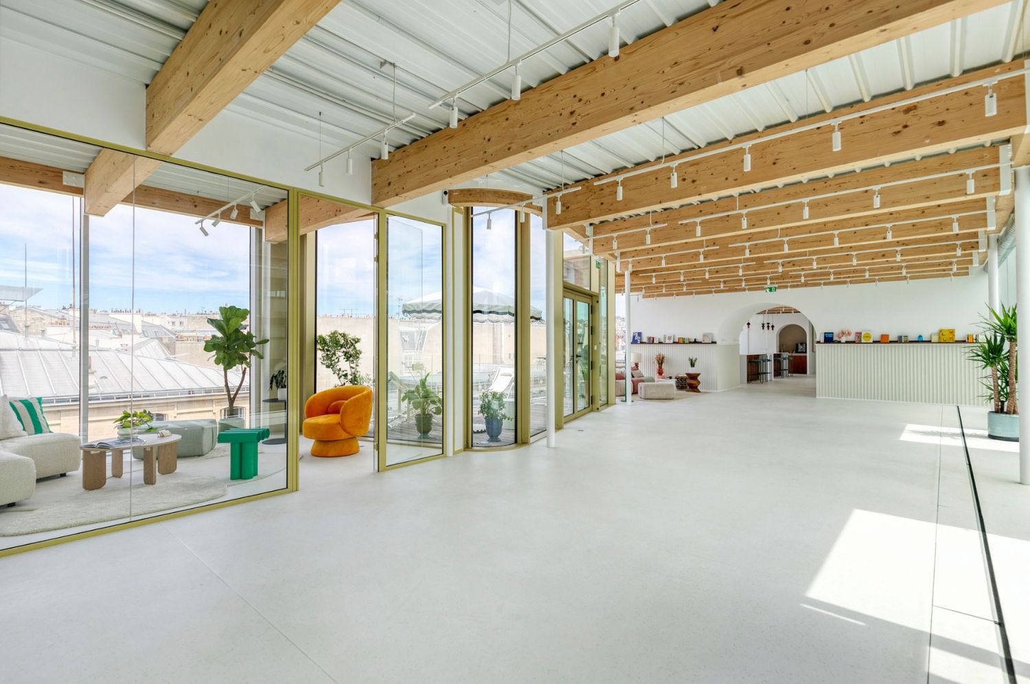 Exclusive 230m² Paris Event Space with Sacré-Coeur Views