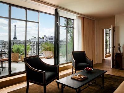 Luxury Suite Near Champs-Elysées | Events & Stays