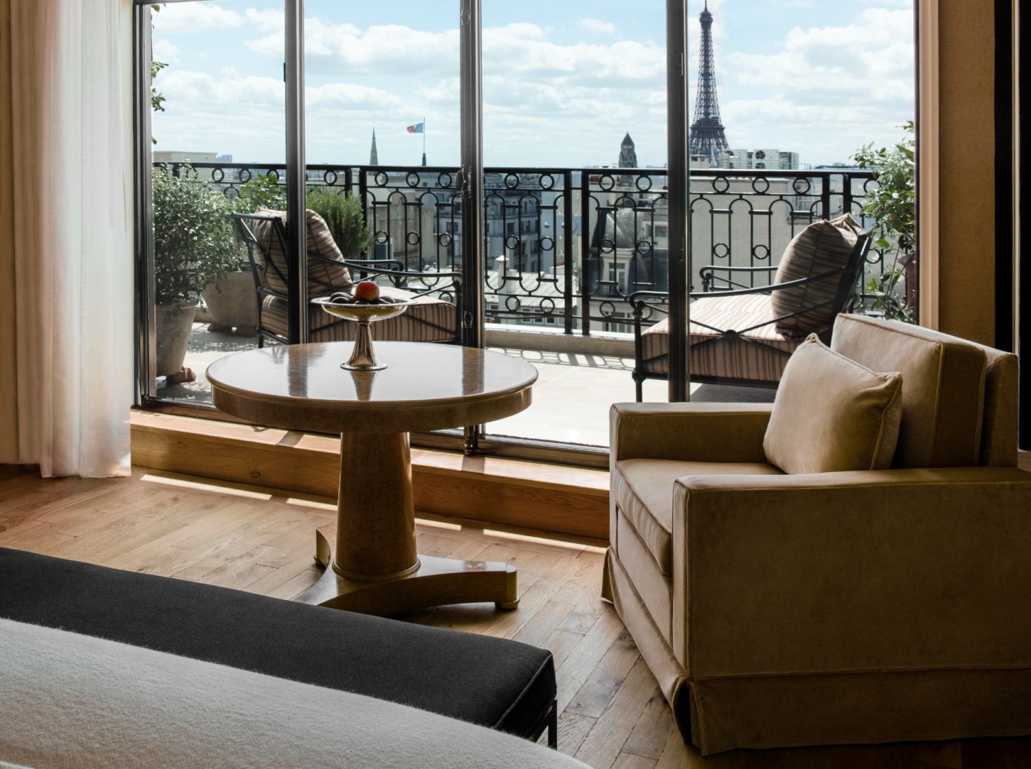 Suite de Luxe Près des Champs-Elysées | Événements & Séjours