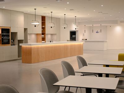 Rare industrial building one hour from La Rochelle