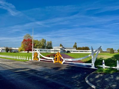 Rare industrial building one hour from La Rochelle