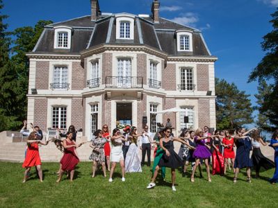 Charming castle with a huge garden