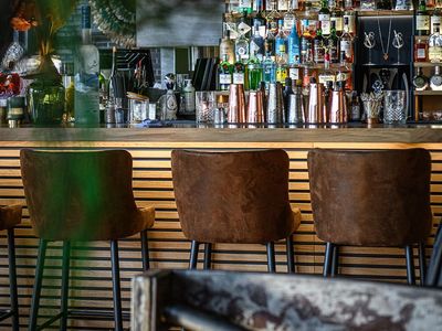 Lounge/Club 100 people