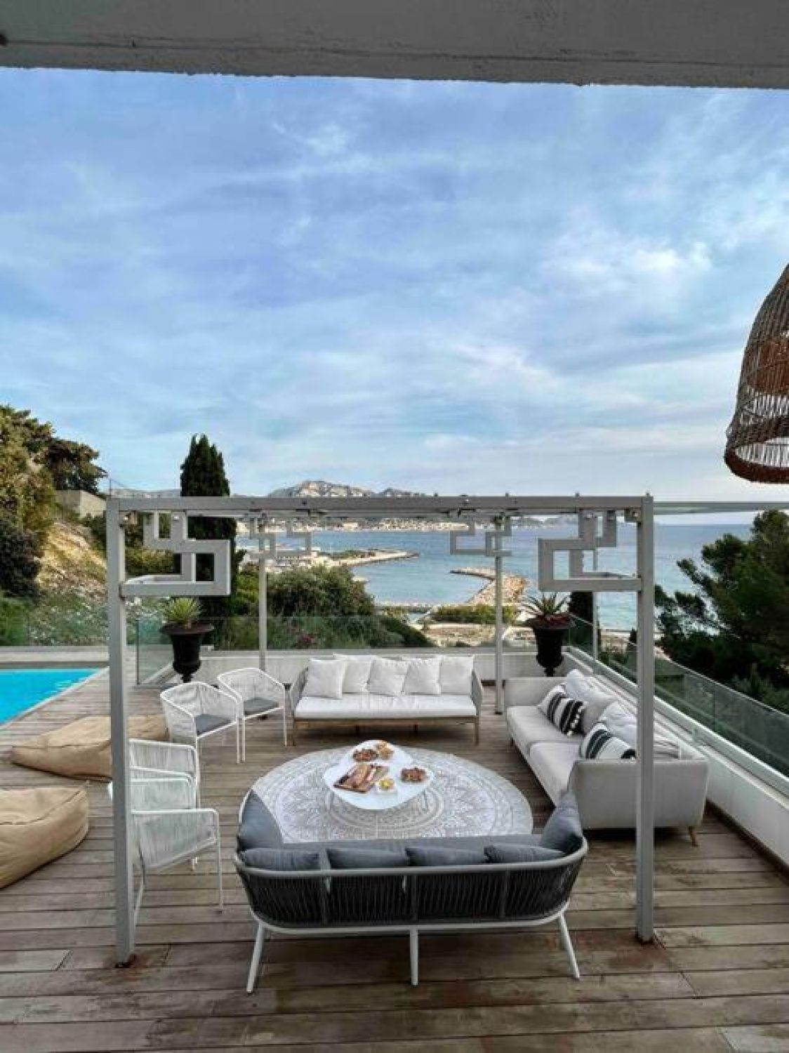 Villa with Panoramic Sea View & Pétanque Court in Marseille