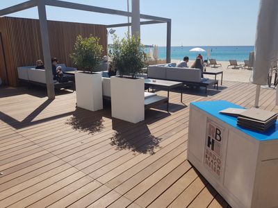 Exclusive Beachfront Venue on La Croisette for Large-Scale Events