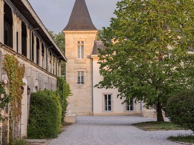Château Event Venue Near Bordeaux | Seminars, Weddings & More