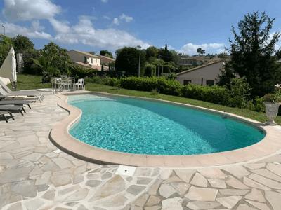 Luxury Villa in Cagnes-sur-Mer with Panoramic Sea Views