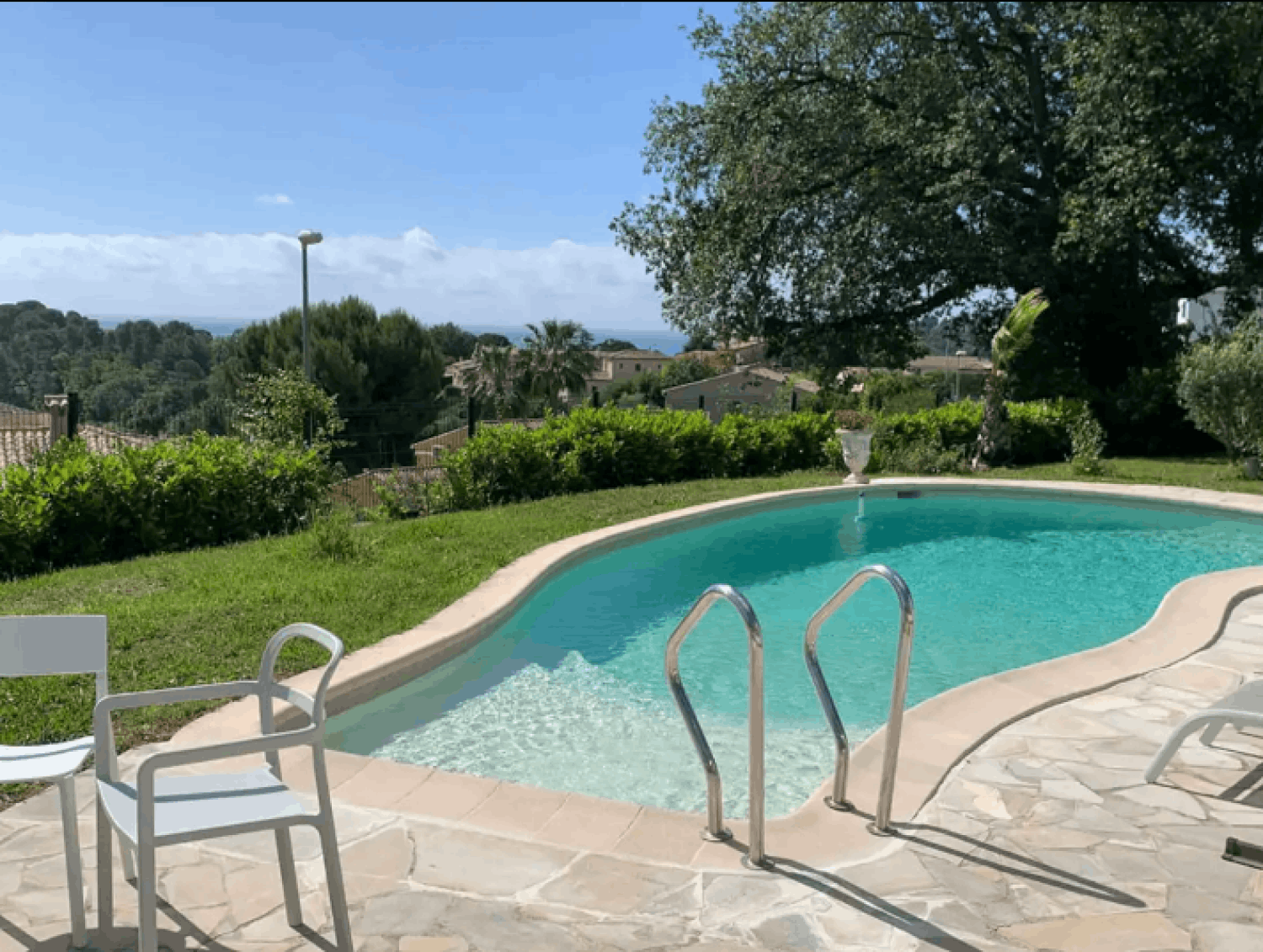Luxury Villa in Cagnes-sur-Mer with Panoramic Sea Views
