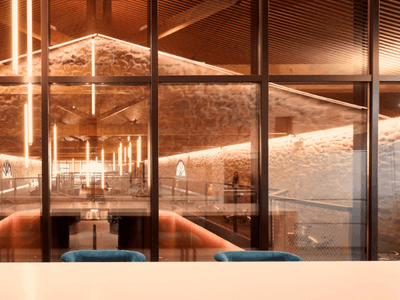 Architect-designed wine estate 40 minutes from Montpellier