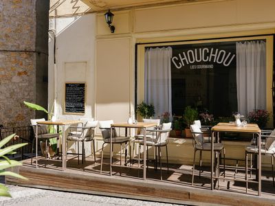 Restaurant in the heart of the historic center of Cannet