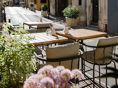 Restaurant in the heart of the historic center of Cannet