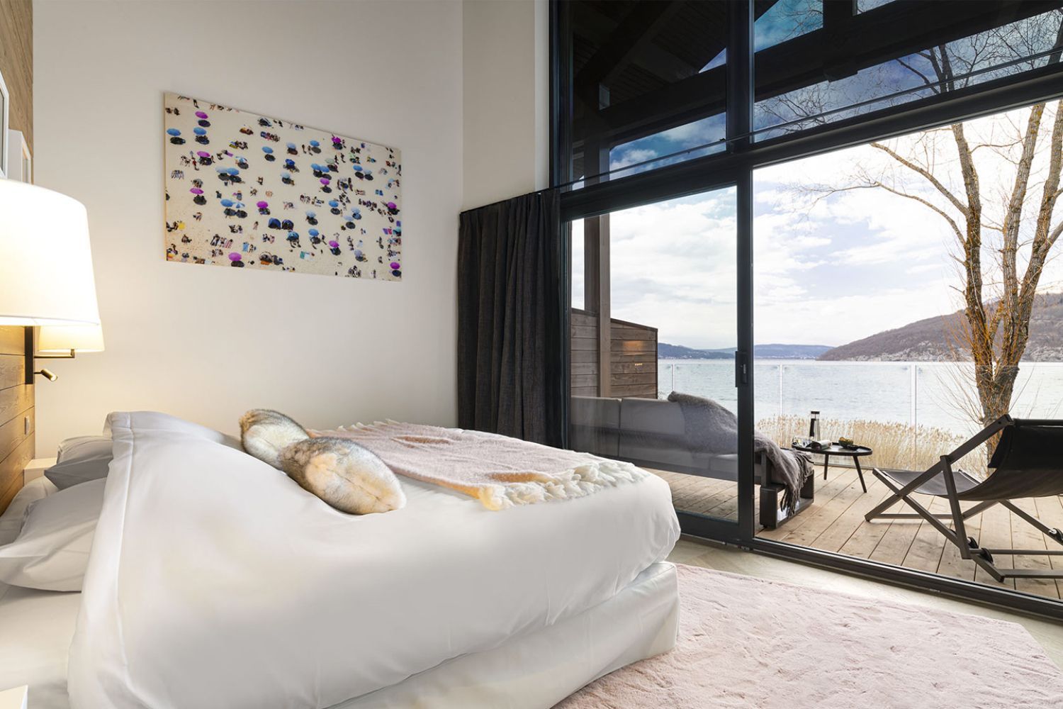 Lake Annecy Hotel Venue: Events with Mountain Views & Beachfront Access