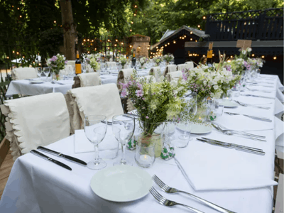 Terrace restaurant in the Parc de Saint-Cloud