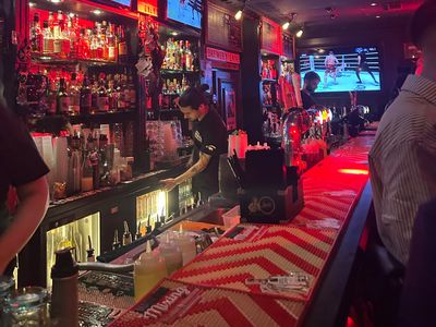 Spacious Pub in Cannes for Events Near the Croisette