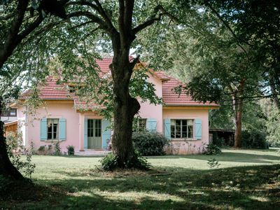 Luxury Estate with 4 Villas & Main House for Events up to 32 Guests