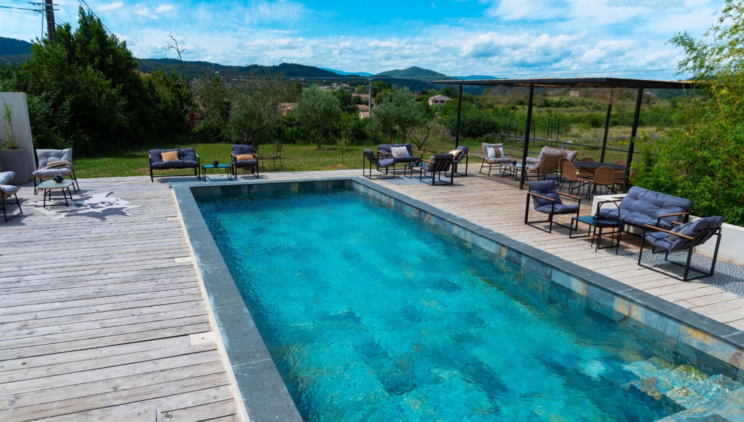 Exceptional estate at the foot of the Cévennes 