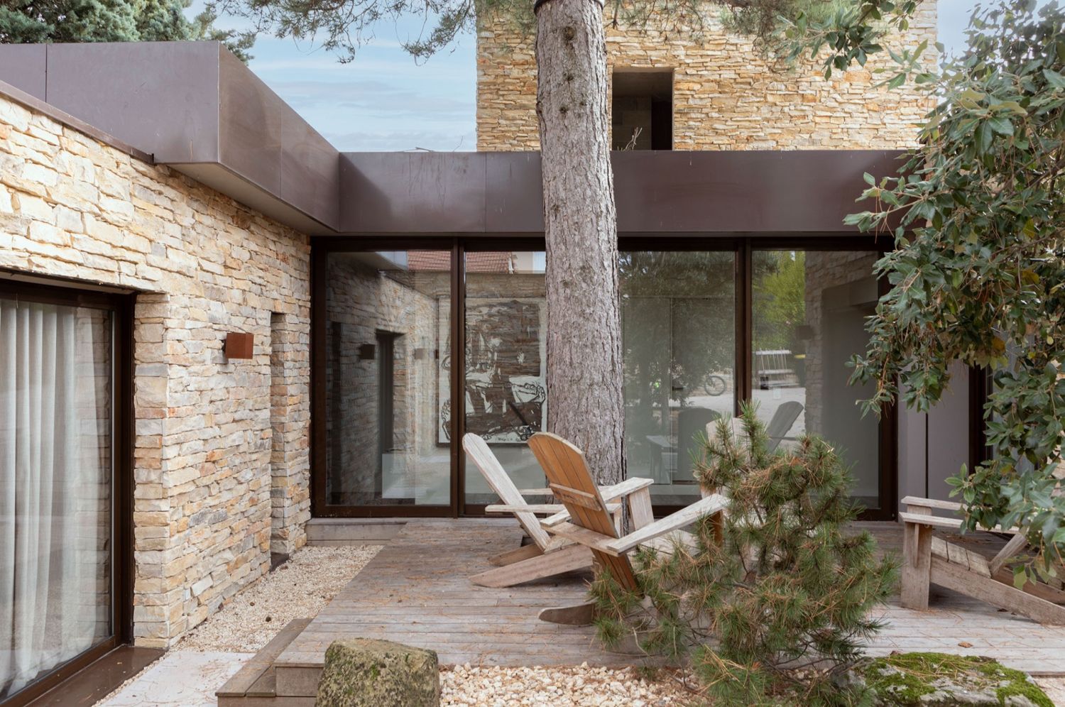 Contemporary villa with view over Lyon