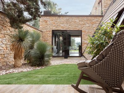 Contemporary villa with view over Lyon