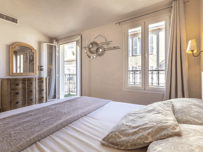 Spacious 1-Bedroom Cannes Flat Steps from Croisette