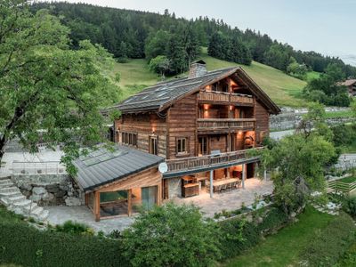 Luxury Chalet in Les Villards-sur-Thônes with Mountain View & Pool
