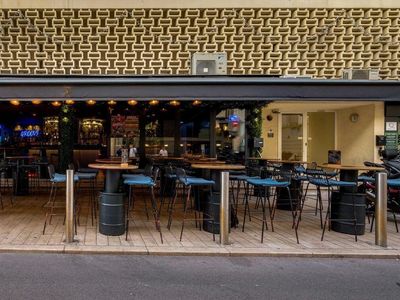 Stylish Cannes Bar with Terrace for Parties & Events